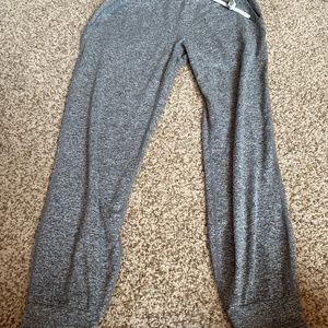 Vuori performance joggers